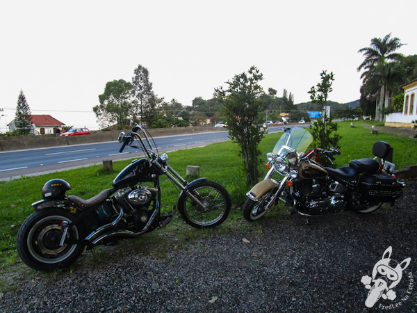 Harley-Davidson Softail 1600cc e Harley-Davidson Heritage Softail Classic | FredLee Na Estrada