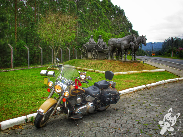Monumento Colonizadores | Ituporanga - Santa Catarina - Brasil | FredLee Na Estrada