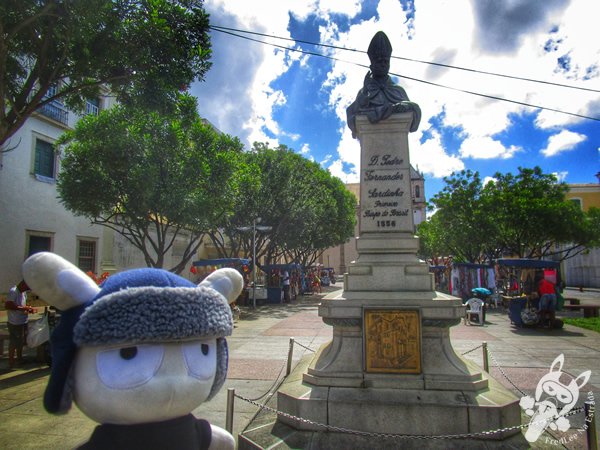 Estátua de Pedro Fernandes Sardinha - Praça da Sé | Salvador - Bahia - Brasil | FredLee Na Estrada