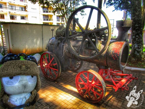 Praça Tiradentes | Xanxerê - Santa Catarina - Brasil | FredLee Na Estrada