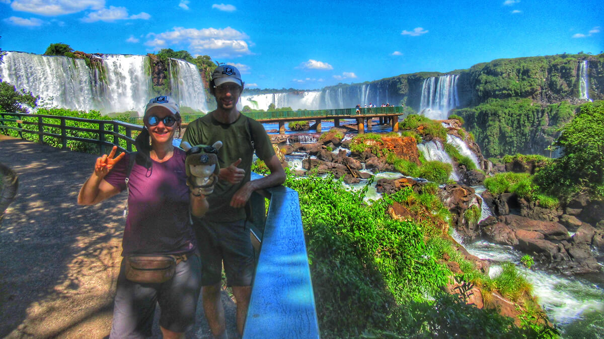 Deslumbrante vista das Cataratas do Iguaçu, maravilha natural em Foz do Iguaçu, capturada durante a emocionante Expedição 2021: Guartelá – Iguaçu, que percorreu algumas belezas naturais do Paraná.