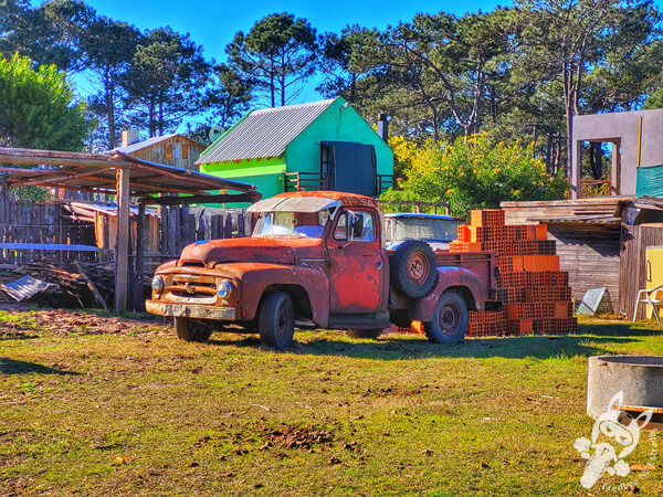Antiga camionete em La Paloma - Rocha - Uruguai | FredLee Na Estrada