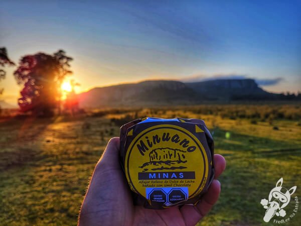 Alfajor artesanal ao nascer do sol no Camping Municipal Arequita | Minas - Lavalleja - Uruguai | FredLee Na Estrada