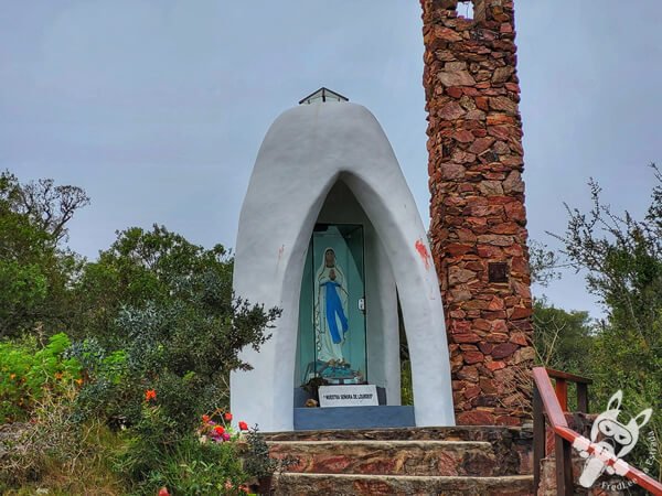 Capilla Nuestra Señora de Lourdes | Villa Serrana - Lavalleja - Uruguai | FredLee Na Estrada