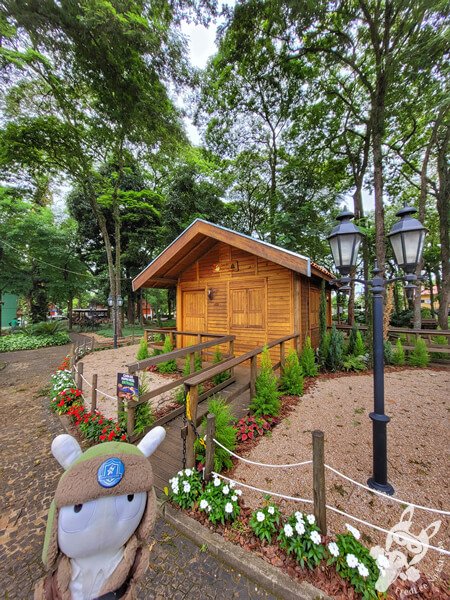 Praça dos Pioneiros | Holambra - São Paulo - Brasil | FredLee Na Estrada