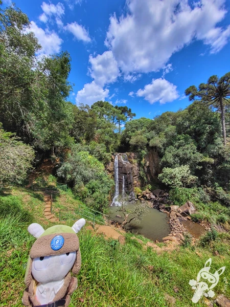 Cascata Rio das Pedras, em Guarapuava, Paraná, Brasil. Foto: FredLee Na Estrada.