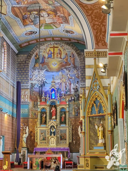 Interior do Santuário Diocesano Nossa Senhora de Belém, em Guarapuava, Paraná, Brasil. Foto: FredLee Na Estrada.