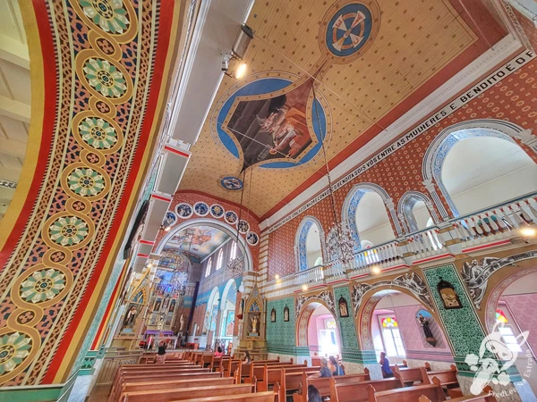 Interior do Santuário Diocesano Nossa Senhora de Belém, em Guarapuava, Paraná, Brasil. Foto: FredLee Na Estrada.