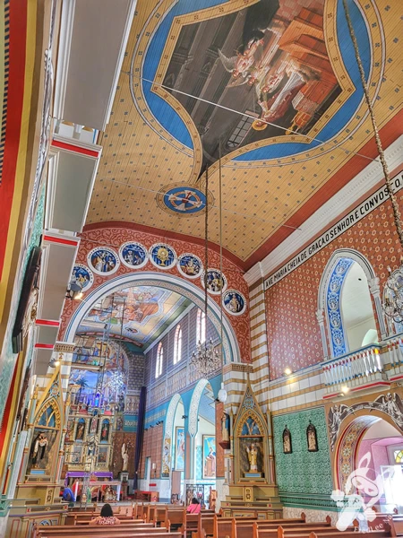 Interior do Santuário Diocesano Nossa Senhora de Belém, em Guarapuava, Paraná, Brasil. Foto: FredLee Na Estrada.