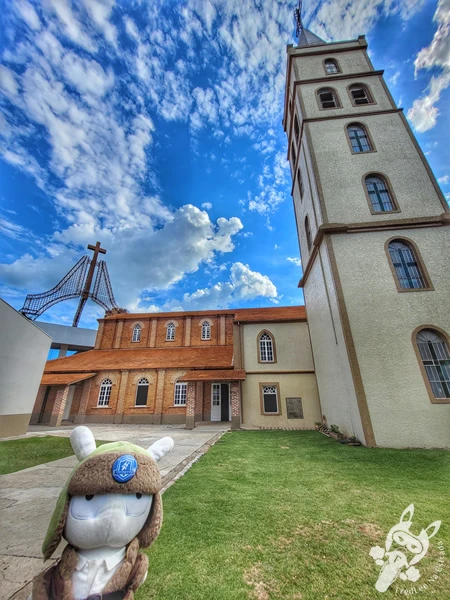 Lateral do Santuário Diocesano Nossa Senhora de Belém, em Guarapuava, Paraná, Brasil. Foto: FredLee Na Estrada.