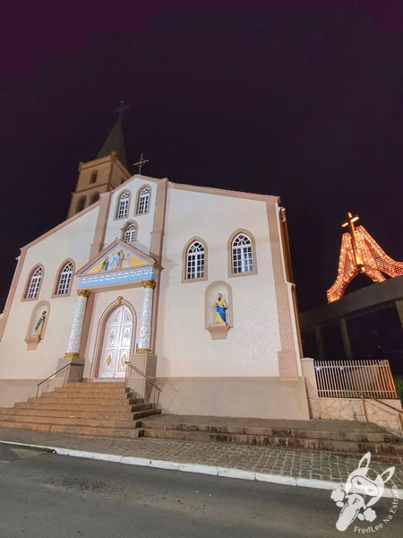 Vista noturna da Catedral e Santuário Nossa Senhora de Belém, em Guarapuava, Paraná, Brasil. Foto: FredLee Na Estrada.