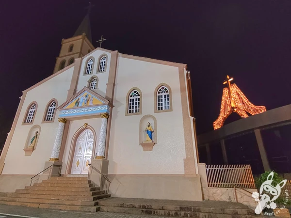 Vista noturna do Santuário Nossa Senhora de Belém, em Guarapuava, Paraná, Brasil. Foto: FredLee Na Estrada.