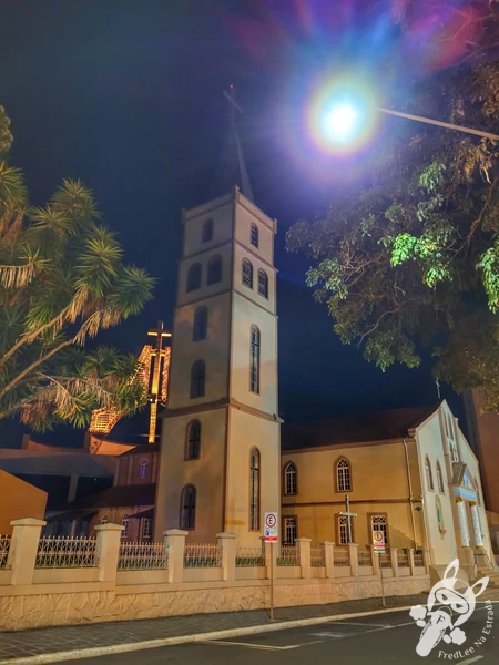 Vista noturna do Santuário Nossa Senhora de Belém, em Guarapuava, Paraná, Brasil. Foto: FredLee Na Estrada.