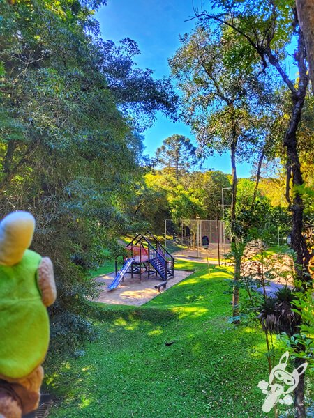 Playground e quadra esportiva no Parque Municipal Barreirinha | Curitiba - Paraná - Brasil | FredLee Na Estrada Playground e quadra esportiva no Parque Municipal Barreirinha | Curitiba - Paraná - Brasil | FredLee Na Estrada