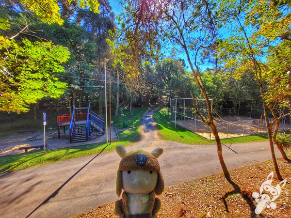 Playground e quadra esportiva no Parque Municipal Barreirinha | Curitiba - Paraná - Brasil | FredLee Na Estrada Playground e quadra esportiva no Parque Municipal Barreirinha | Curitiba - Paraná - Brasil | FredLee Na Estrada