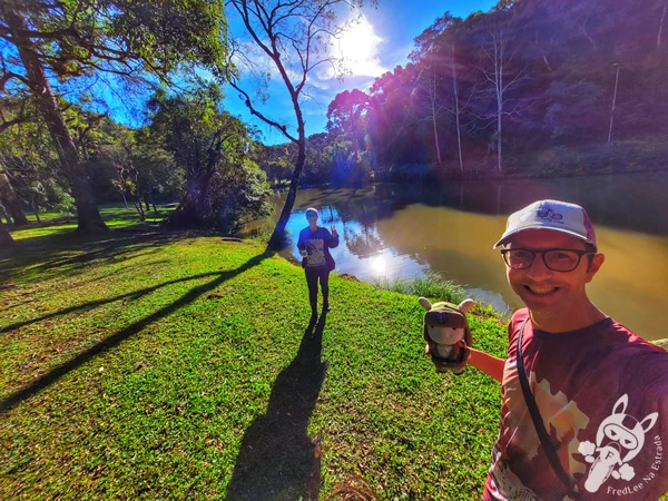 Um dos lagos do Parque Municipal Barreirinha, em Curitiba, Paraná, Brasil. Foto: FredLee Na Estrada.